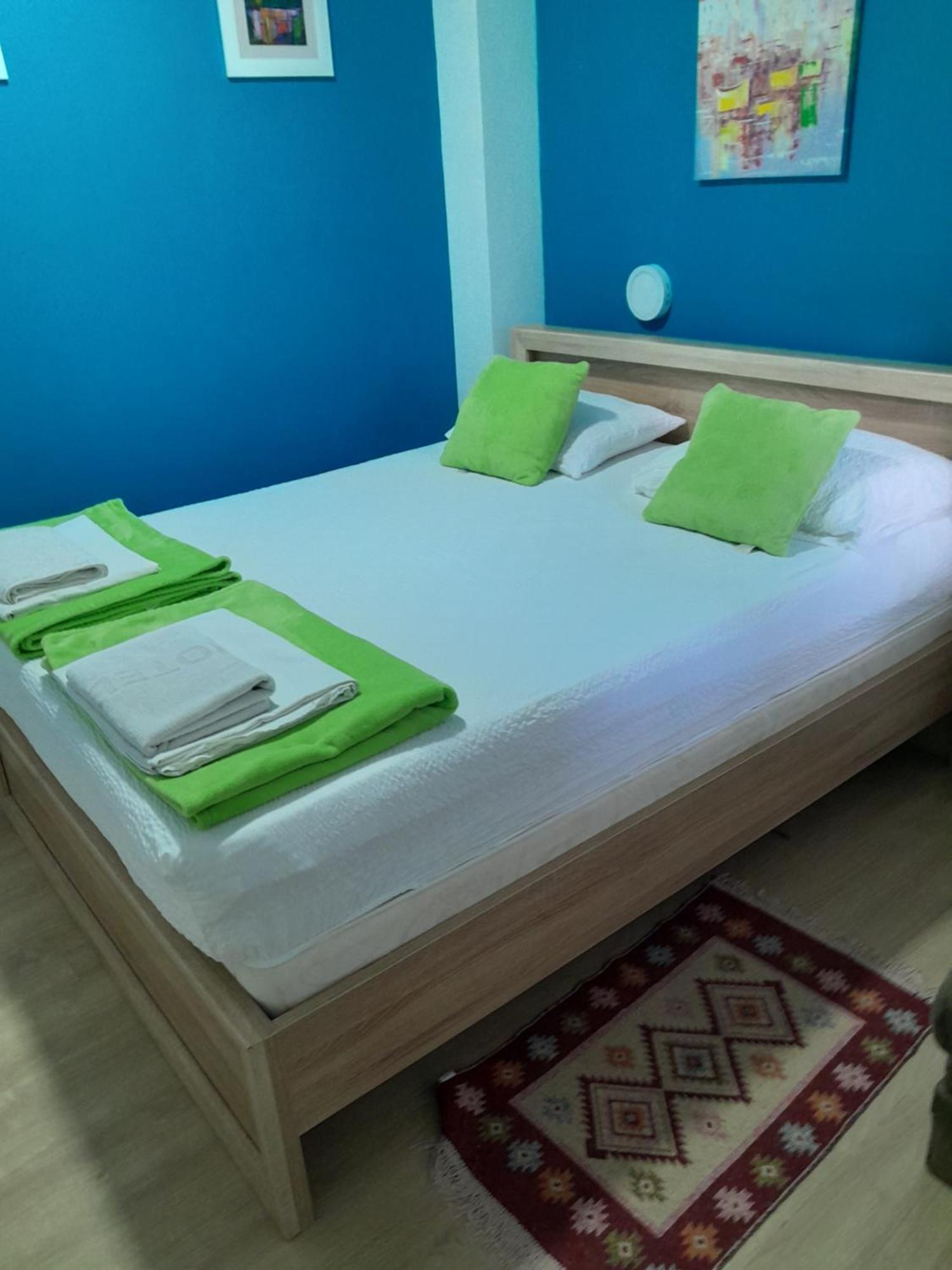 Apple Line Appartments Мостар Екстериор снимка