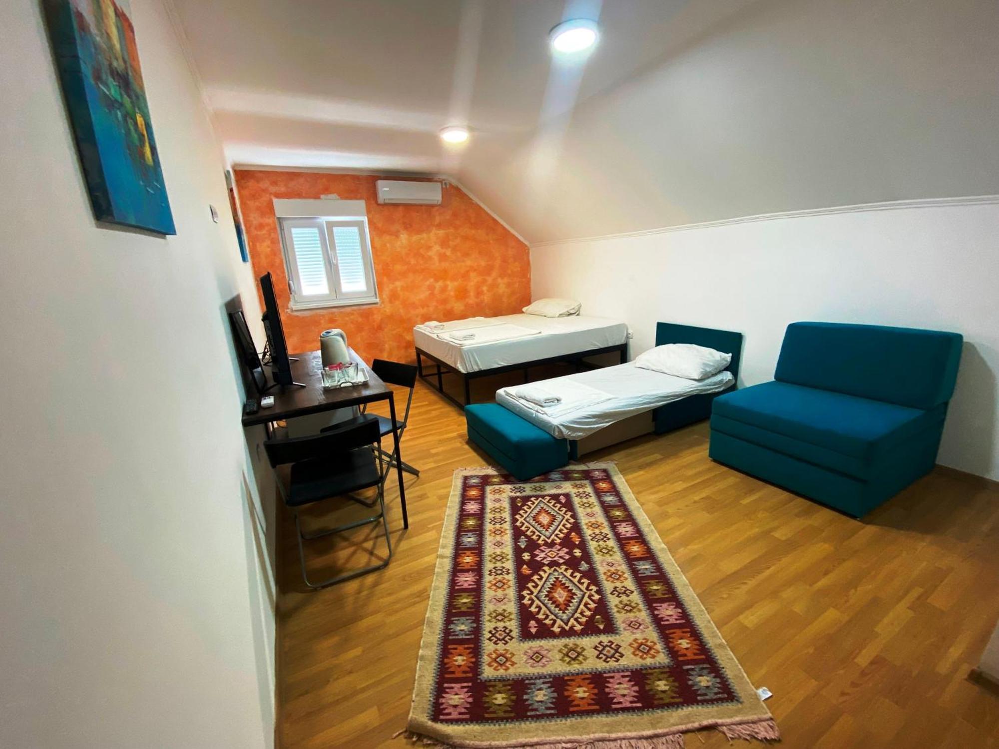 Apple Line Appartments Мостар Екстериор снимка