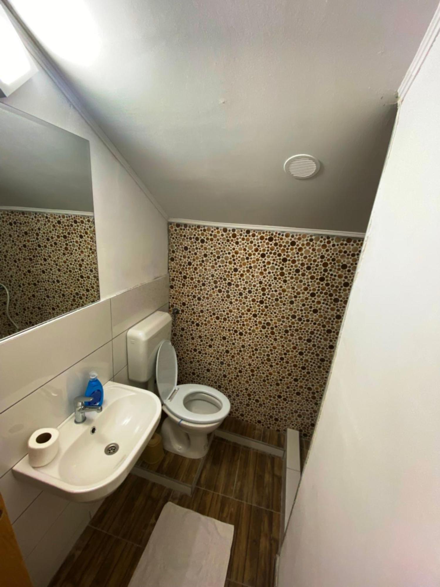 Apple Line Appartments Мостар Екстериор снимка